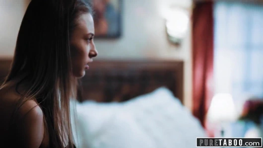 Saf tabu, kyler quinn üvey anne ve üvey babasıyla yakalandı