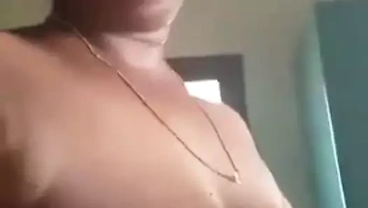Mallu teyze kocaman boob selfie ...