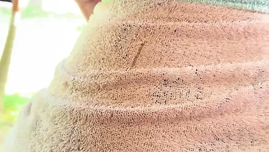 Teşhirciliği çok seviyorum, etrafta insanlar varken bir penise zıplamayı gerçekten seviyorum