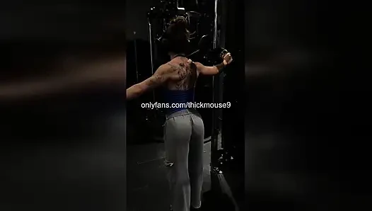 OMG! Canlı yayında amını sızdırdı - buna inanmayacaksın!