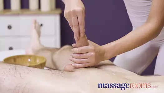 Masaj odaları seksi pert genç masöz katy gül verir yağlı