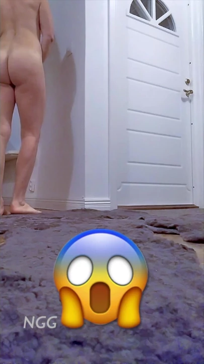 Я светит доставщику пиццы