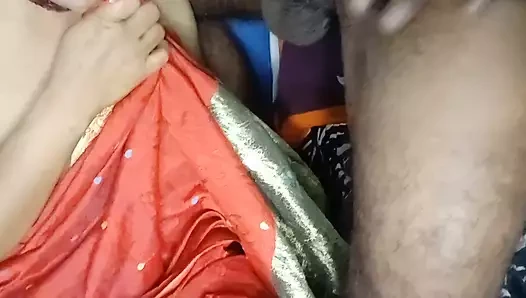 Hizmetçi adam ve madam Joya kocasının önünde bir desi ev karısını sikiyor, üvey kız kardeş seks banglaxxxxx