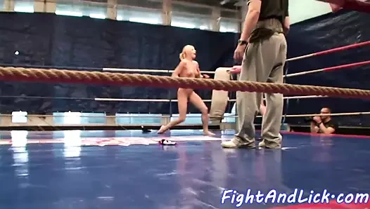 Çekici euro yerde güreşiyor