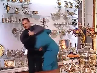 Итальянская зрелая с большими сиськами