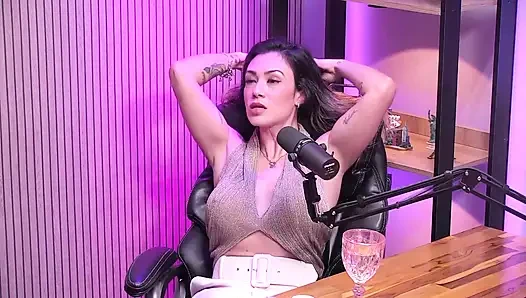 Ateşli orta yaşlı seksi kadın ve fantezileri