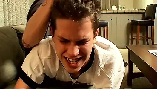 Raven kırmızı ham sahip oluyor