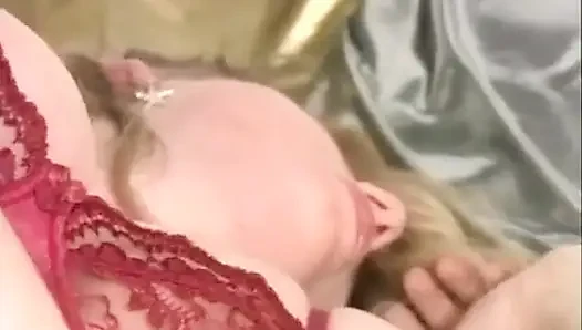 Azgın kadın büyük yaraklı adamla seks yapıyor 5