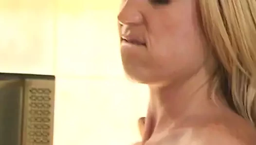 Mommie Dearest yoğun bond