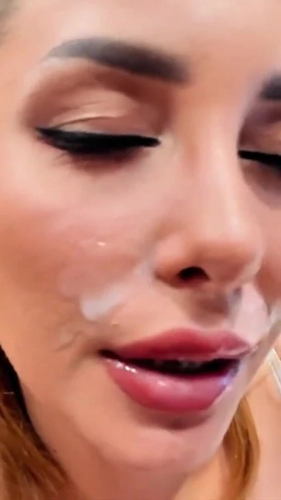 AMERIKA EN ÇOK ARANAN SEKSI SÜRTÜK JENNIFER BIR PROFESYONEL GIBI YARAK EMIYOR | Klip 2