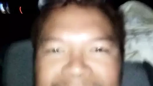 Üvey annemin arkasına gizlice bir göz atıyorum