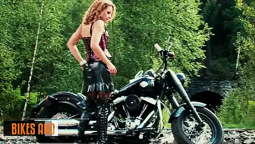 Roxy Rocka - bisikletler ve hatunlar tv seksi videolar