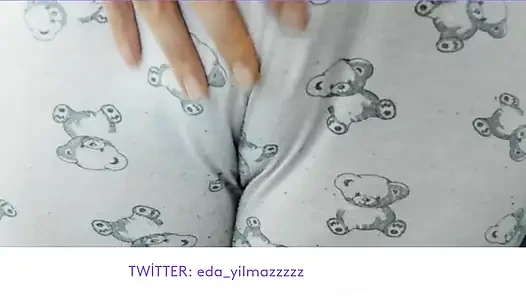 CAMELTOE- PİJAMAYLA MASTURBASYON- KABARMIŞ AM- TURK PORNO