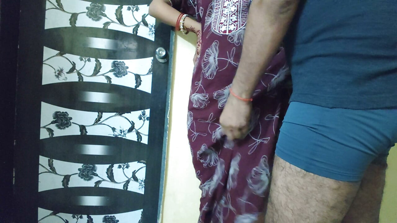 Subhay subhay bhabhi ko choda