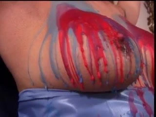 Güzel natures ile sürtük göğüslerinde balmumu ile biter