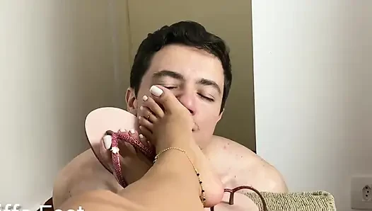 Tanrıça Kiffa ayak kokusu ve tapınma yeni Havaianas parmak arası terlik