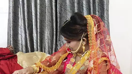 Kocası ve devar yeni evli karısını sikiyor, sert üçlü seks