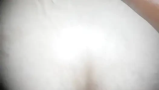 En iyi arkadaşımı domaltarak patlatıyorum ta ki sürtüğün tüm kuyruğunu kırana kadar, onu hamile bıraktım