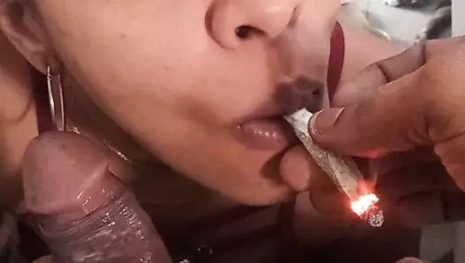 Pongo a mamar a mi hijastra mientras mi novia esta duchandose