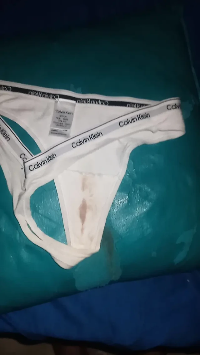 SARıŞıN KOMŞUMUN KULLANıLMıŞ TANGALARıYLA DAHA FAZLA BIKINI ALıYORUM