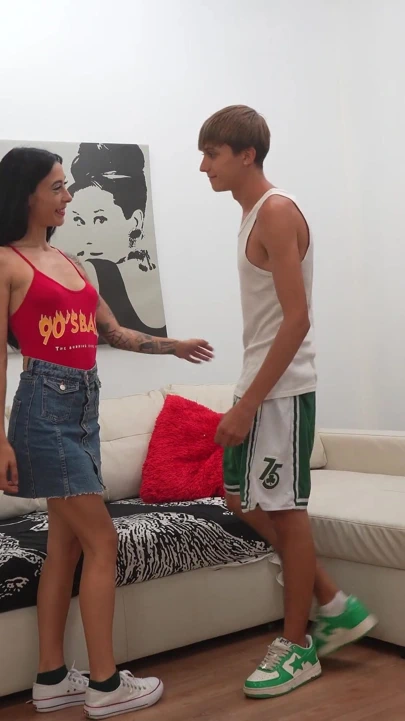 Sofia Sweet Secret Nihayet Madrid'de Bekleyen Bir Hayalini Gerçekleştiriyor... Ve bunu büyük ölçüde yapıyor