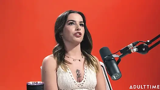Chanel Camryn: Titreme Kraliçesi. The Adult Time Podcast