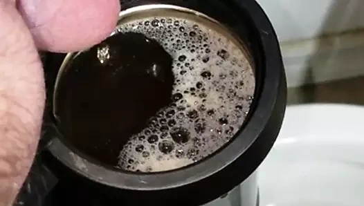 babam çayımı yapıyor