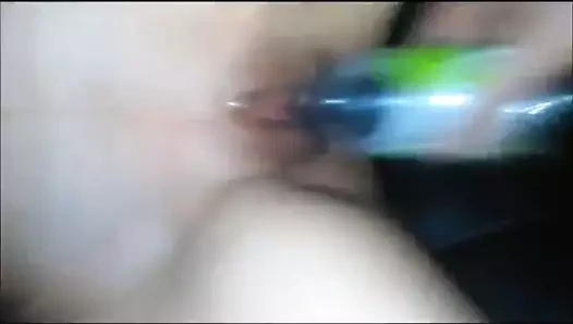 Öğrenci becerdin içinde araba ile bootle