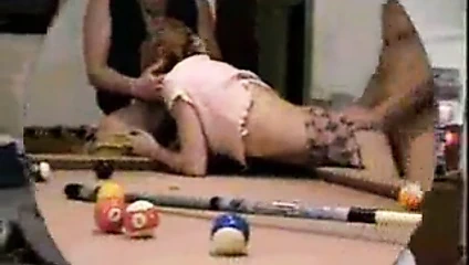 Güzel amatör kız içinde sıcak 3some mmf