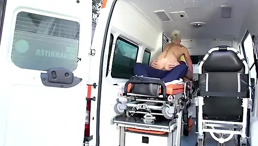 Ambulansta olgun aşk
