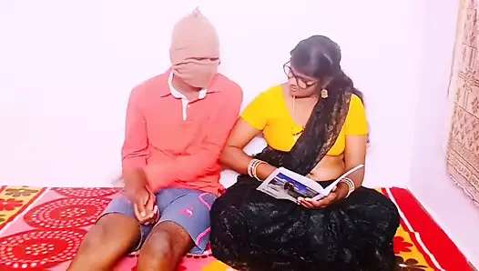 Hintli üvey kız kardeş üvey erkek kardeşini büyük yarakla sikiyor. Telugu edepsizce konuşuyor.