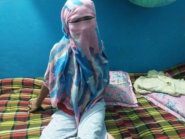 Hintli kız sikiş videosu yeni desi güzel kız sıkı amcık xxx video