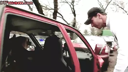 Amatör bosomy derin boğaz milf kapatmak kedi yaladı ve çarptım