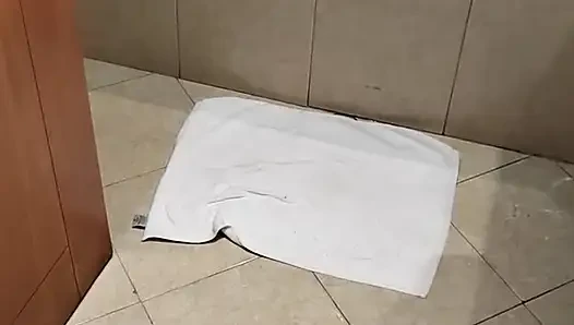 Tunus otelinde üvey kız kardeşim