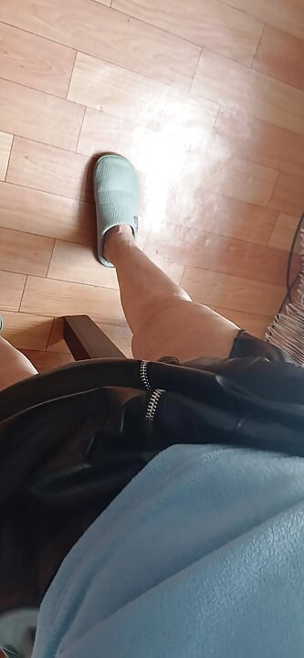 Lezbiyen meslektaşım ve ben ofiste riskli bir şekilde mastürbasyon yapıyorum