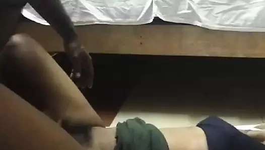 Coimbatore ateşli inleyerek ateşli seks yapıyor