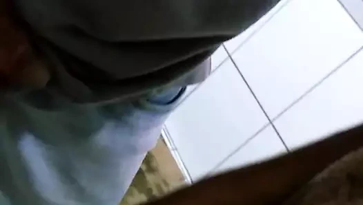 Pegando na pica do coroa magro PT2.