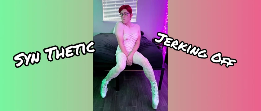 Trans-mtf-syn tetic- mastürbasyon yapıyor