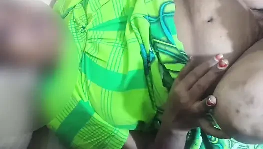 Üvey erkek kardeşimin üvey oğlu beni çok güzel sikiyor