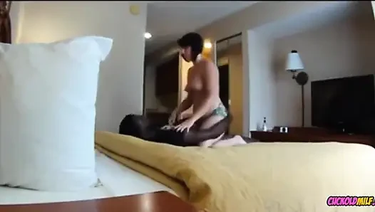 Aldatılan orta yaşlı seksi kadın - gavat orta yaşlı seksi kadın hepimiz gavat oyunu hakkındayız. Arkadaşlarım ve ben sert eş değiştirenleriz ve tanışmak isterim