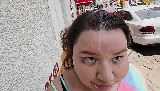 Yüzümde bolca kalın dölle döl yürüyüşü yapmak, bir sürü insanın beni izlediği şehirde, her zaman istediğim şey
