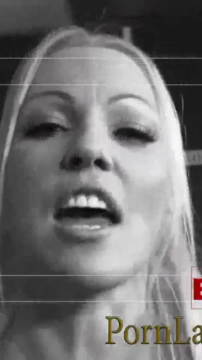 Döl yutmayı seven büyük memeli orta yaşlı seksi kadınlarla grup seks | Klip 2