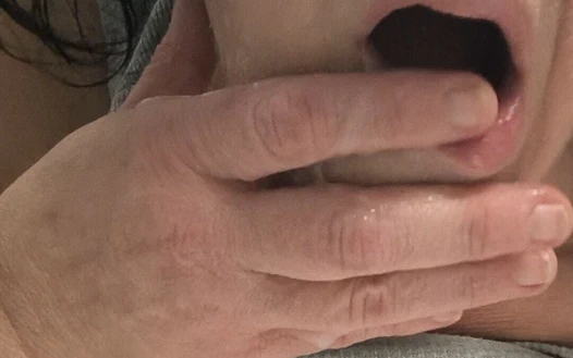 Aman tanrım ağzıma geldin çenemden damlıyor