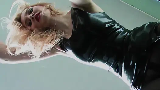 Boşalmak için yalvar