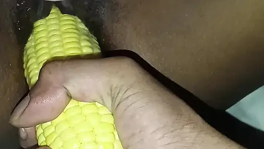 Desi hot bhabhi Ne pura Makka chut me Dala