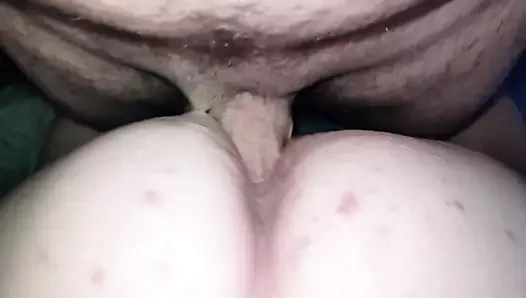 Komşumu domaltarak sikmeyi ve içine boşalmasını seviyorum