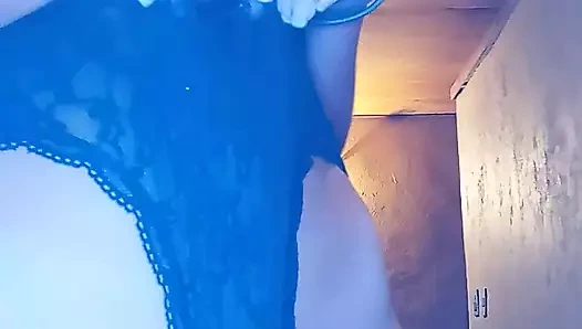 masturbate with me to the rhythm of the song - Tatty rios