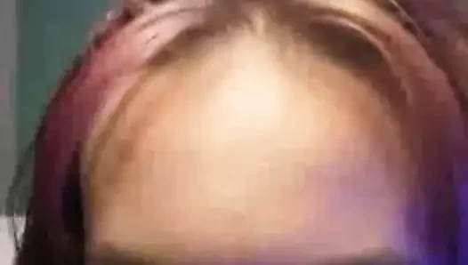 Sıcak bebek periscope üzerinde eğleniyor 8 de 2020