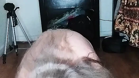 Seksi olgun iri güzel kadın sabah yogası yapıyor!