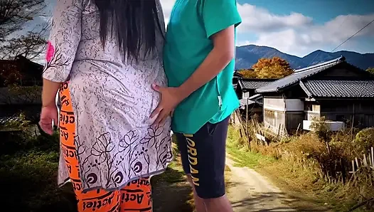 Tabu seks komşu Müslüman büyük göt ve büyük amcık arkadaşlar Mısır köyü sokağında sikiliyor!